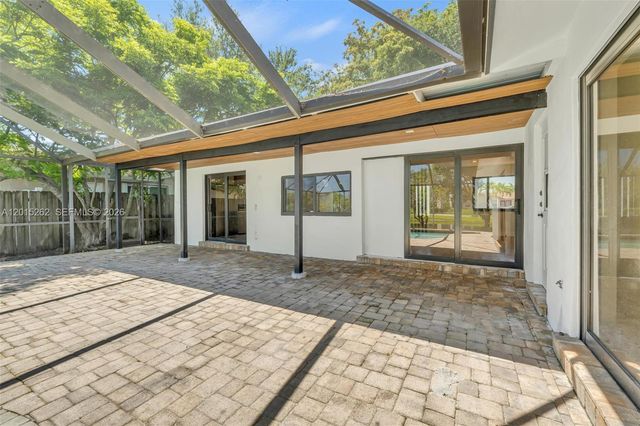 8207 SW 26th Pl, Davie, FL 33328