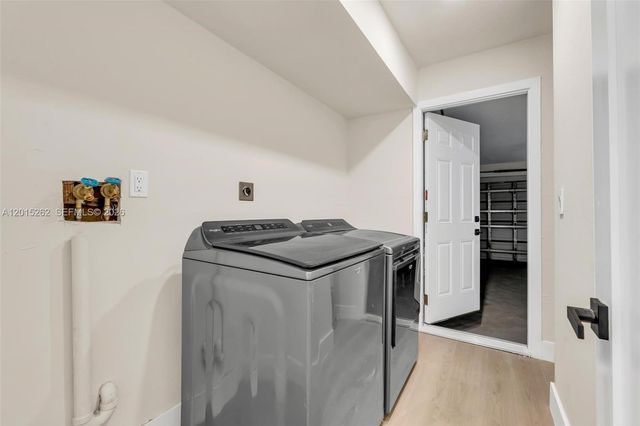 8207 SW 26th Pl, Davie, FL 33328