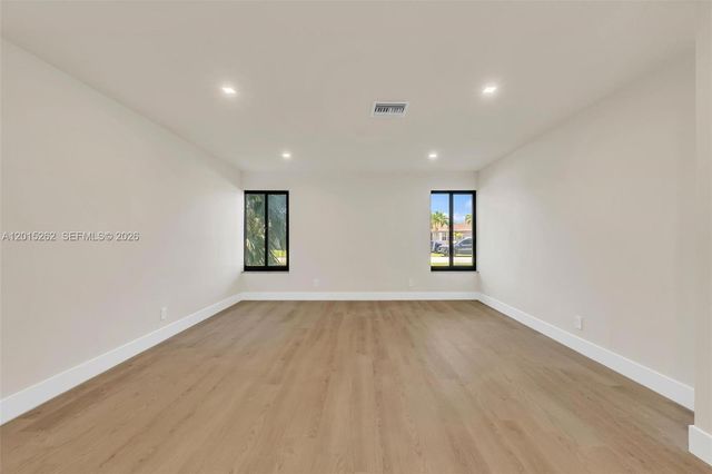 8207 SW 26th Pl, Davie, FL 33328