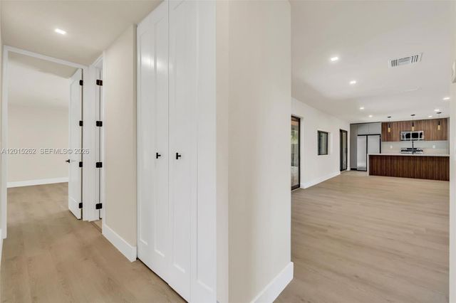 8207 SW 26th Pl, Davie, FL 33328