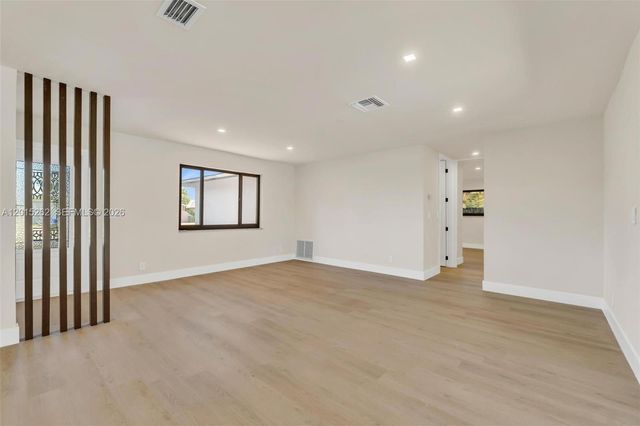 8207 SW 26th Pl, Davie, FL 33328