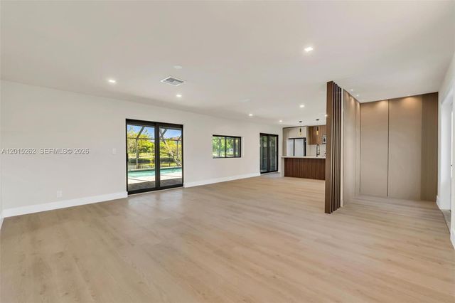 8207 SW 26th Pl, Davie, FL 33328