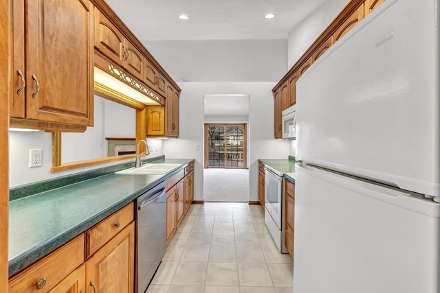 423 WOODFIELD DRIVE, Green Bay, WI 54313