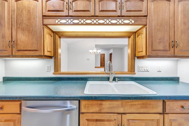 423 WOODFIELD DRIVE, Green Bay, WI 54313