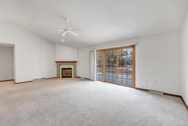 423 WOODFIELD DRIVE, Green Bay, WI 54313