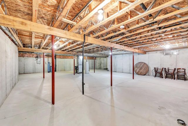 423 WOODFIELD DRIVE, Green Bay, WI 54313