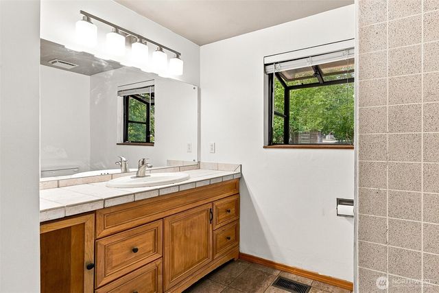 21204 SE 265th Street, Maple Valley, WA 98038