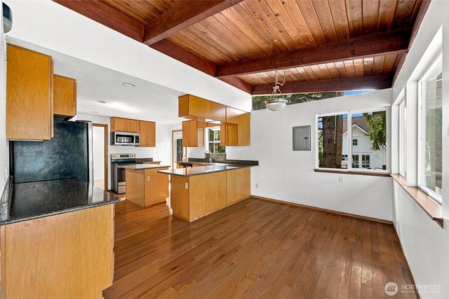 21204 SE 265th Street, Maple Valley, WA 98038