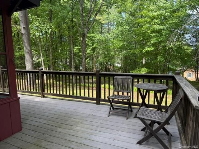 3 Perry Road, Barryville, NY 12719