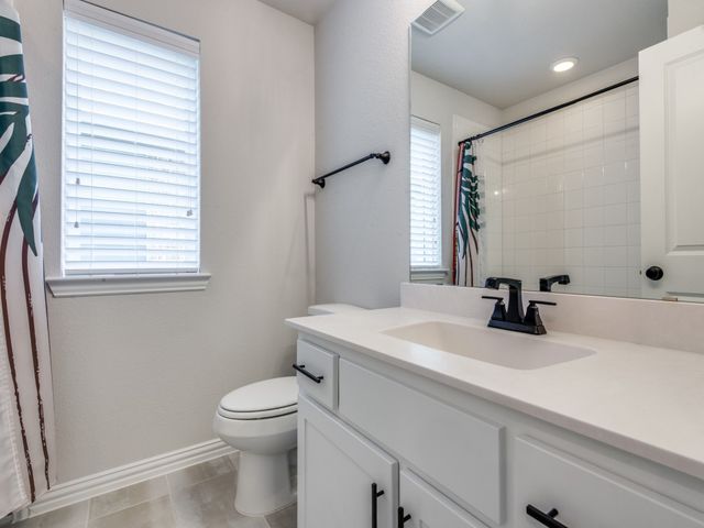 3540 Damsel Brooke Street, Lewisville, TX 75056