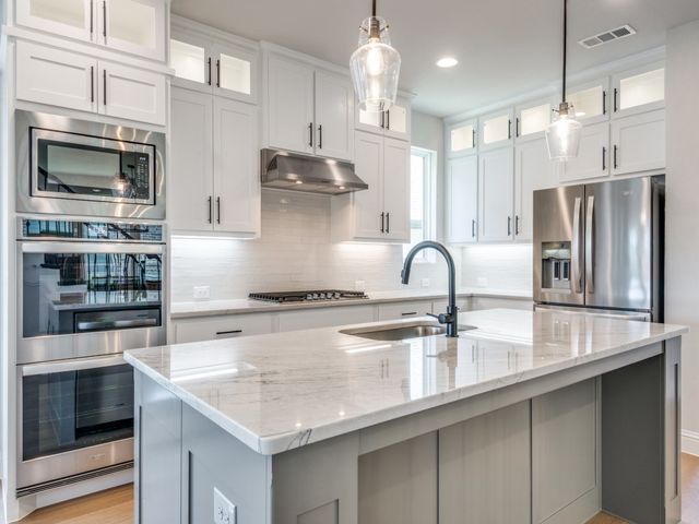 3540 Damsel Brooke Street, Lewisville, TX 75056