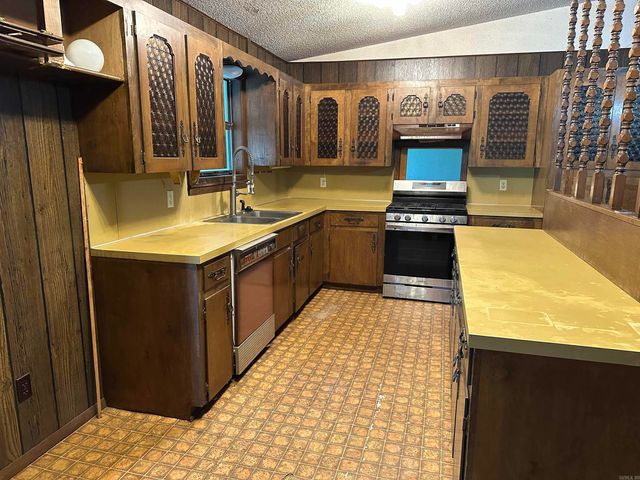 1721 Lakeshore Drive, Heber Springs, AR 72543