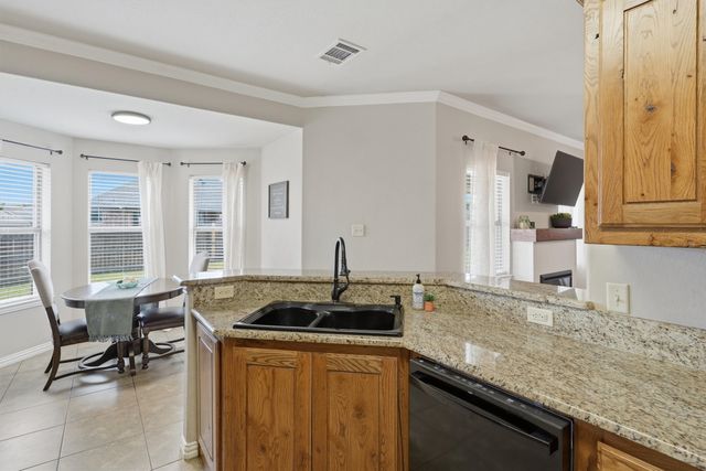 1013 Inverness Drive, Weatherford, TX 76086