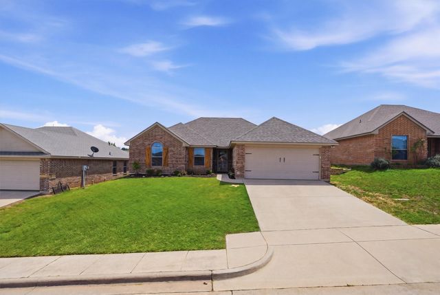 1013 Inverness Drive, Weatherford, TX 76086