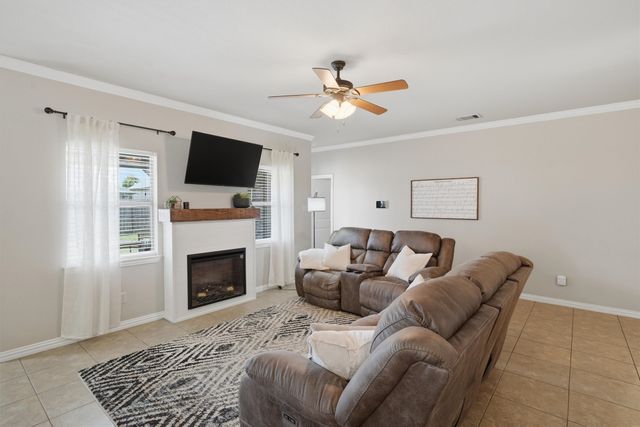 1013 Inverness Drive, Weatherford, TX 76086