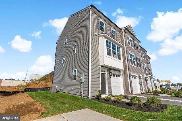 214 MONTEITH DR, Winchester, VA 22601