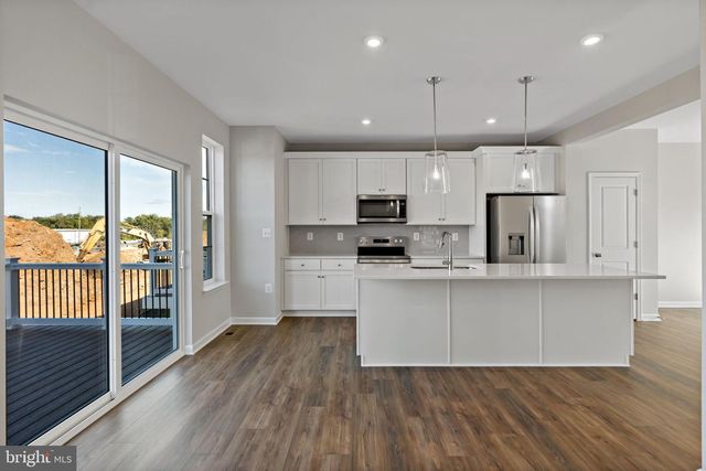 214 MONTEITH DR, Winchester, VA 22601