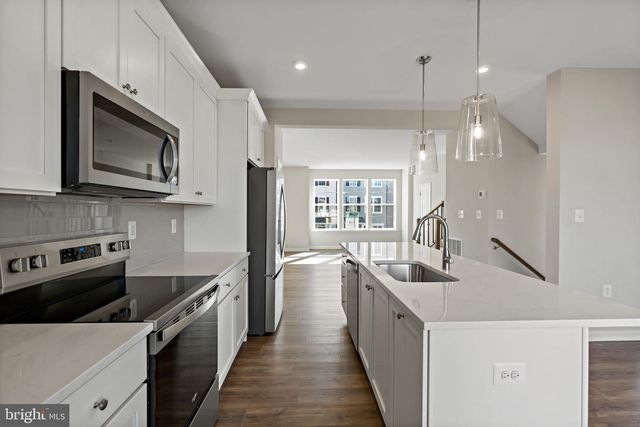 214 MONTEITH DR, Winchester, VA 22601