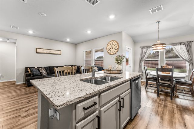 7121 Guadalupe Road, Waco, TX 76633