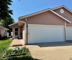 7237 SW 23rd CT, Topeka, KS 66614