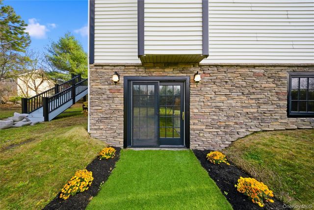 1 Fanny Circle, Yorktown Heights, NY 10598