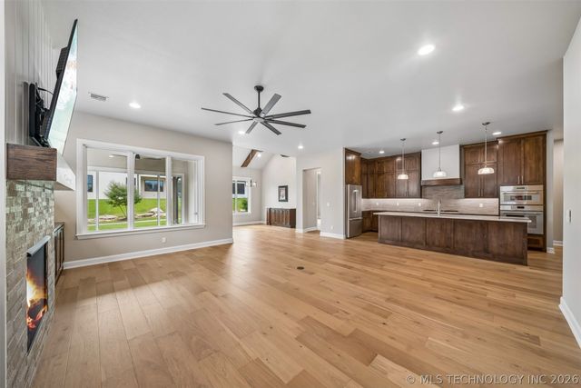 1231 N 71st Place, Broken Arrow, OK 74014