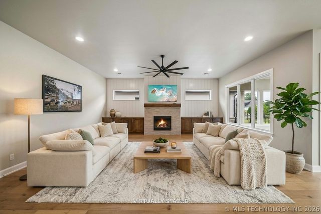 1231 N 71st Place, Broken Arrow, OK 74014