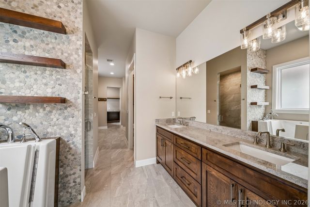 1231 N 71st Place, Broken Arrow, OK 74014