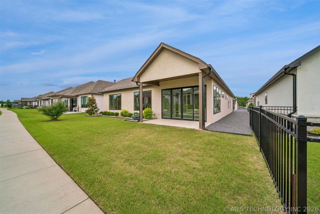 1231 N 71st Place, Broken Arrow, OK 74014
