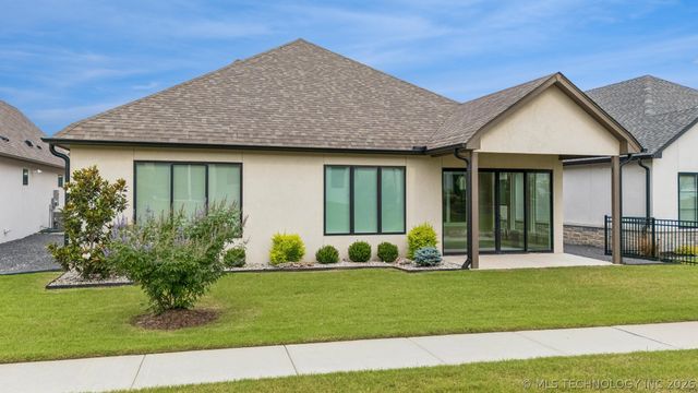 1231 N 71st Place, Broken Arrow, OK 74014