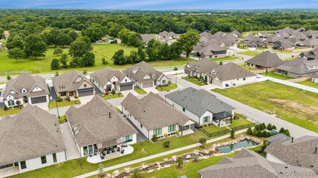 1231 N 71st Place, Broken Arrow, OK 74014