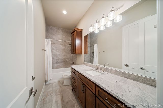 1231 N 71st Place, Broken Arrow, OK 74014