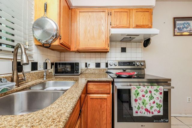 5146 Court Road, Houston, TX 77053