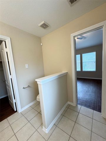 7039 Durango Creek Drive, Magnolia, TX 77354