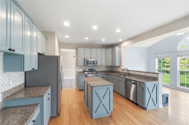 2524 Muirfield Drive, Beavercreek, OH 45431