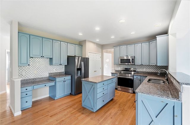 2524 Muirfield Drive, Beavercreek, OH 45431