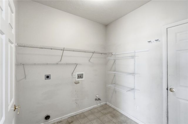 2524 Muirfield Drive, Beavercreek, OH 45431