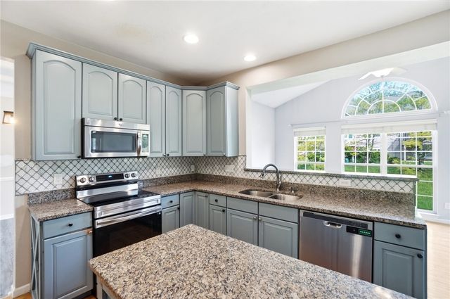 2524 Muirfield Drive, Beavercreek, OH 45431