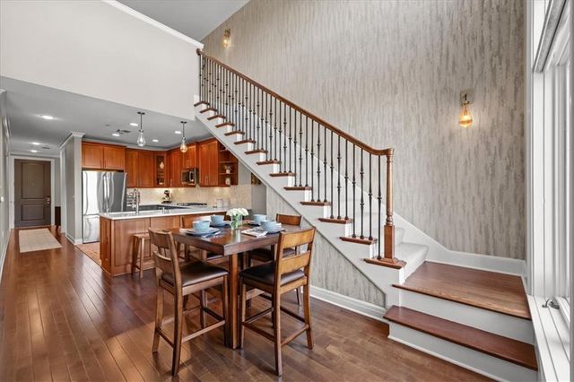 10511 Mission Road 305, Leawood, KS 66206