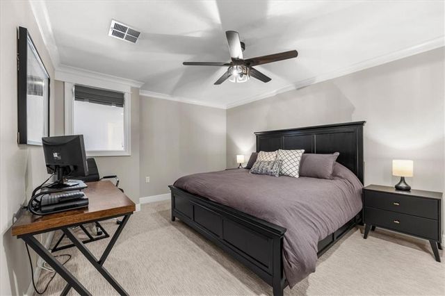 10511 Mission Road 305, Leawood, KS 66206