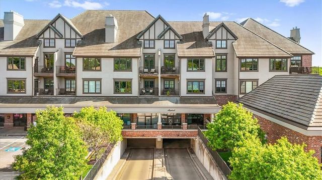 10511 Mission Road 305, Leawood, KS 66206