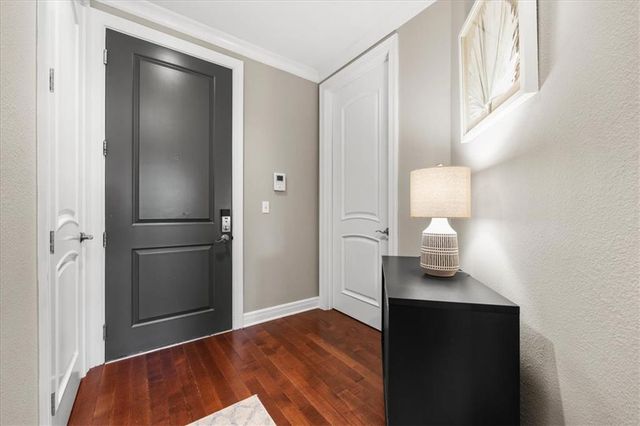 10511 Mission Road 305, Leawood, KS 66206