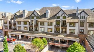 10511 Mission Road 305, Leawood, KS 66206
