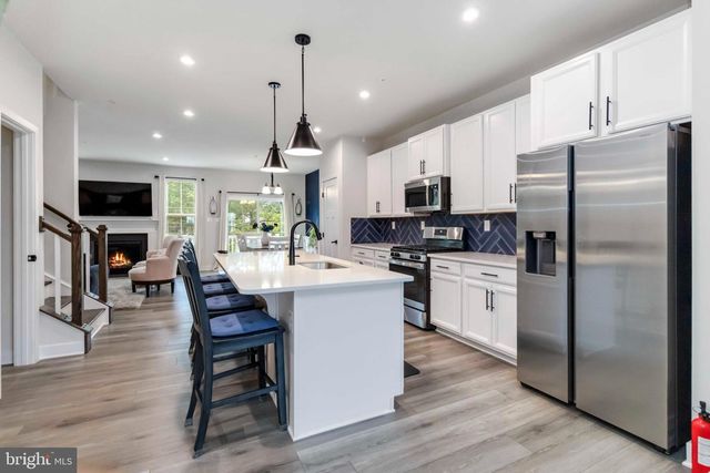 7944 MILLTOWN CIR, Cheltenham, PA 19012