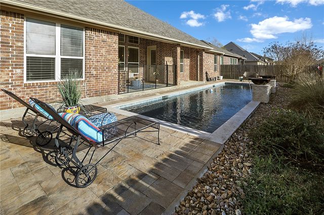 4306 Norwich Drive, College Station, TX 77845
