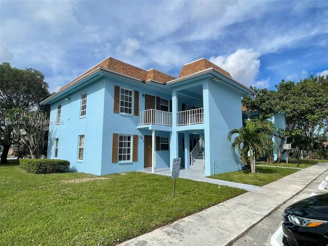 4951 Wedgewood Way 6, West Palm Beach, FL 33417