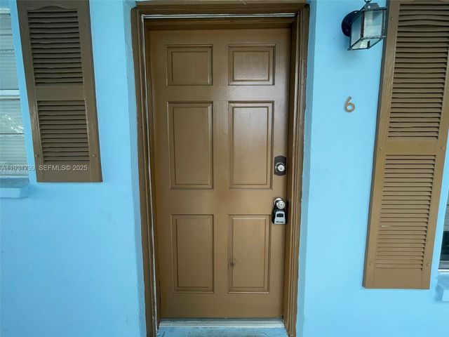 4951 Wedgewood Way 6, West Palm Beach, FL 33417