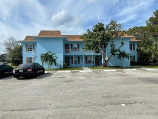 4951 Wedgewood Way 6, West Palm Beach, FL 33417