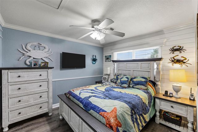 967 Bonita Street, Bayou Vista, TX 77563