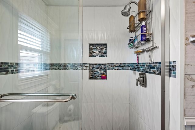 967 Bonita Street, Bayou Vista, TX 77563